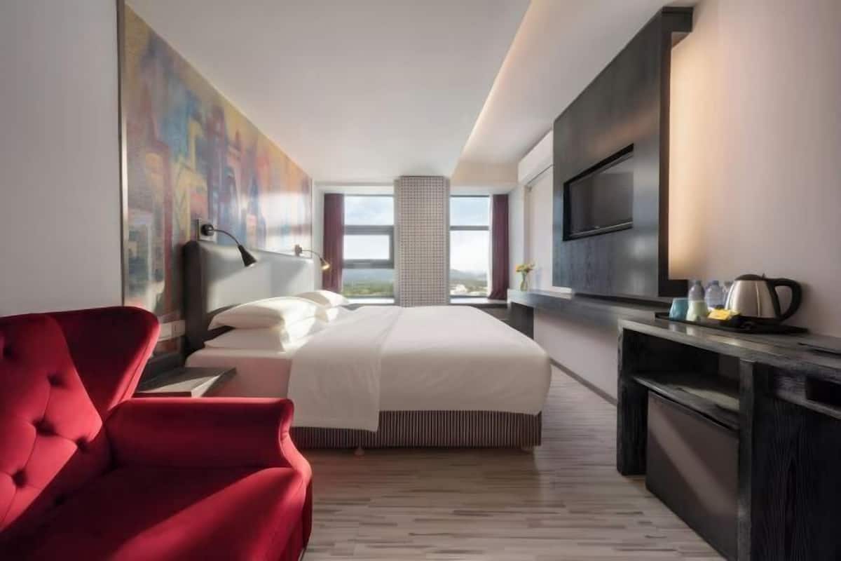 Minibar, in-room safe, desk, blackout drapes
