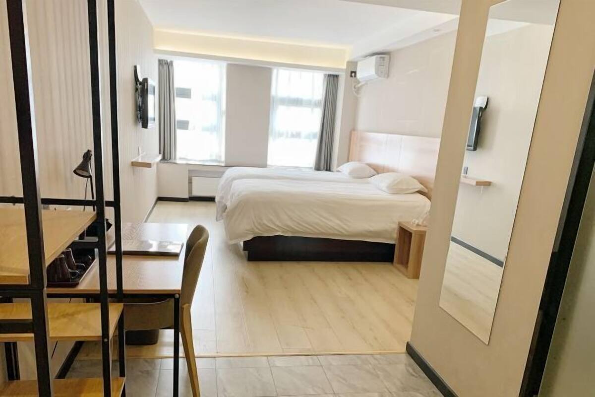 Minibar, in-room safe, desk, blackout drapes
