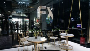Lobby sitting area - FX Hotel Xujiahui (Shanghai)