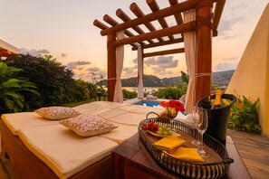 Luxury Suite, 1 King Bed, Private Pool, Ocean View