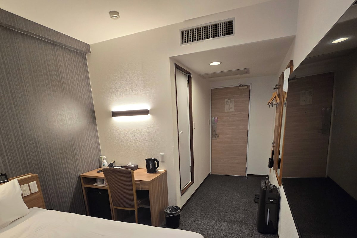 Basic Double Room, 1 Double Bed, Non Smoking, Refrigerator | Premium bedding, down comforters, desk, blackout drapes