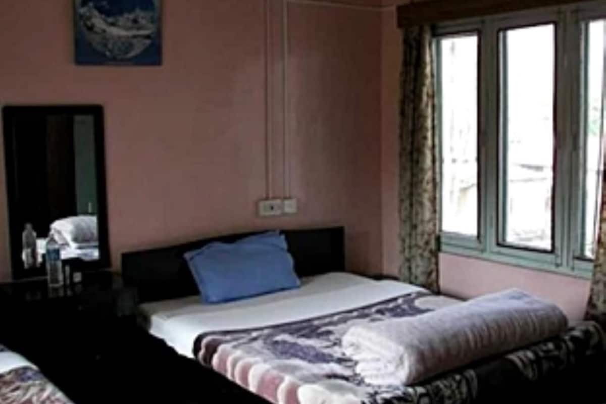 soundproofing, free wifi, bed sheets