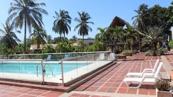 Outdoor pool, sun loungers