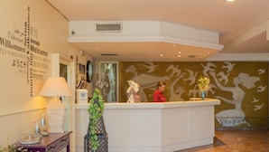 Interior entrance - Palia Tropico (Calvia)