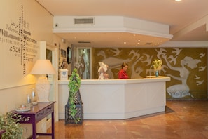 Interior entrance - Palia Tropico (Calvia)
