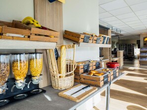 Daily buffet breakfast (EUR 11 per person)