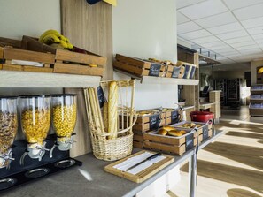 Daily buffet breakfast for a fee - Ibis budget Charleroi Airport (Fleurus)