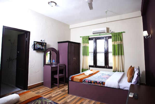 1 bedroom, in-room safe, desk, soundproofing