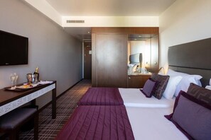 1 habitación, minibar, caja de seguridad en la habitación y escritorio