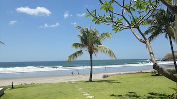 Pemandangan dari properti