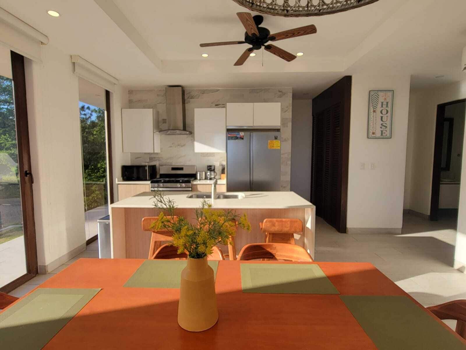 Condo dành cho gia đình, 3 phòng ngủ, sát bãi biển | Truy cập Internet không dây miễn phí, bộ trải giường 