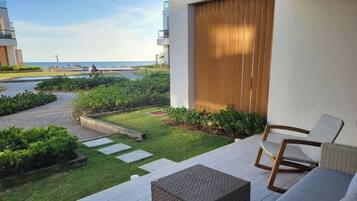 Căn hộ Deluxe | Hiên