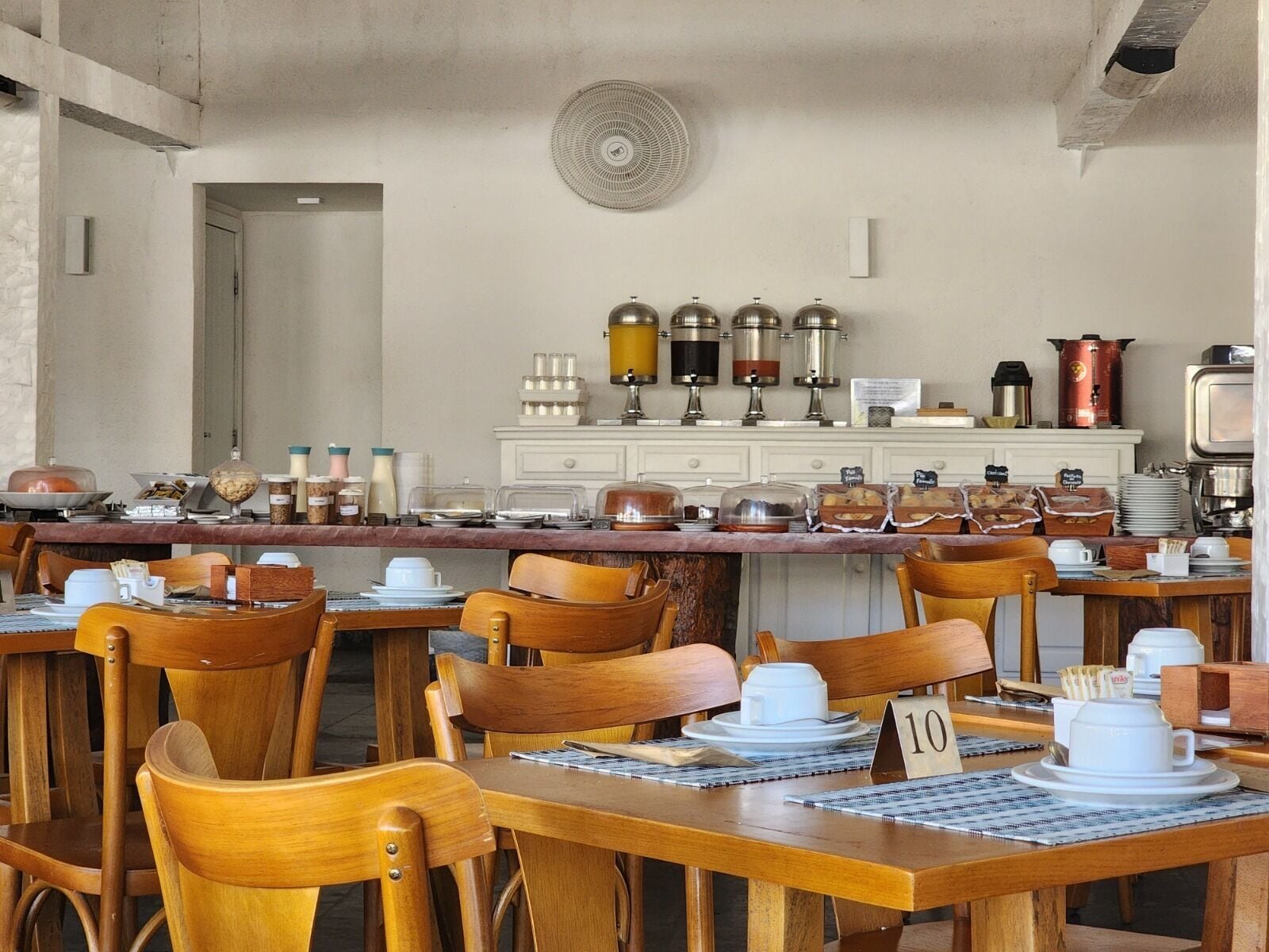 Termasuk sarapan bufet setiap hari 