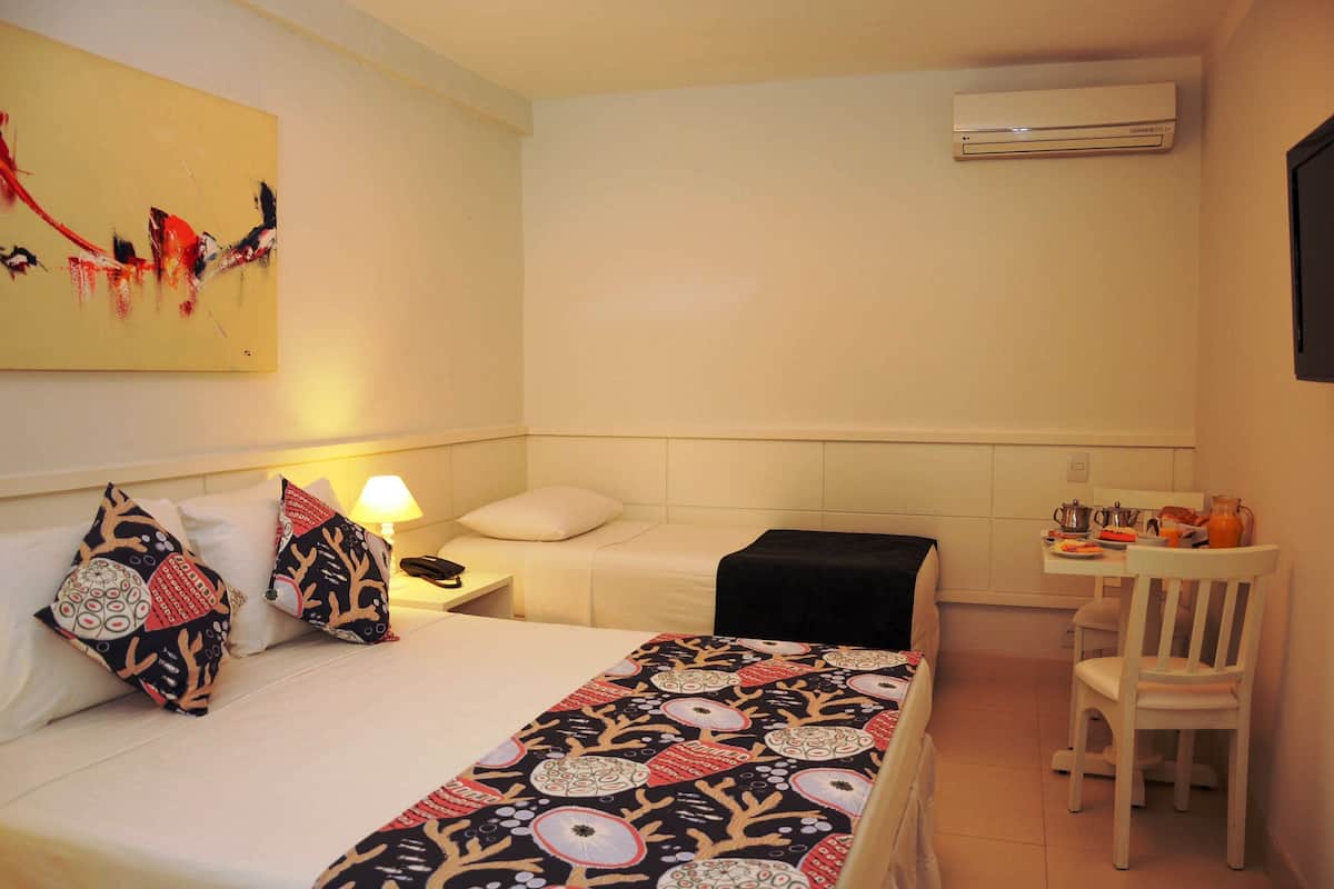 Literie hypoallergénique, minibar, coffres-forts dans les chambres