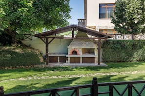 BBQ/picnic area