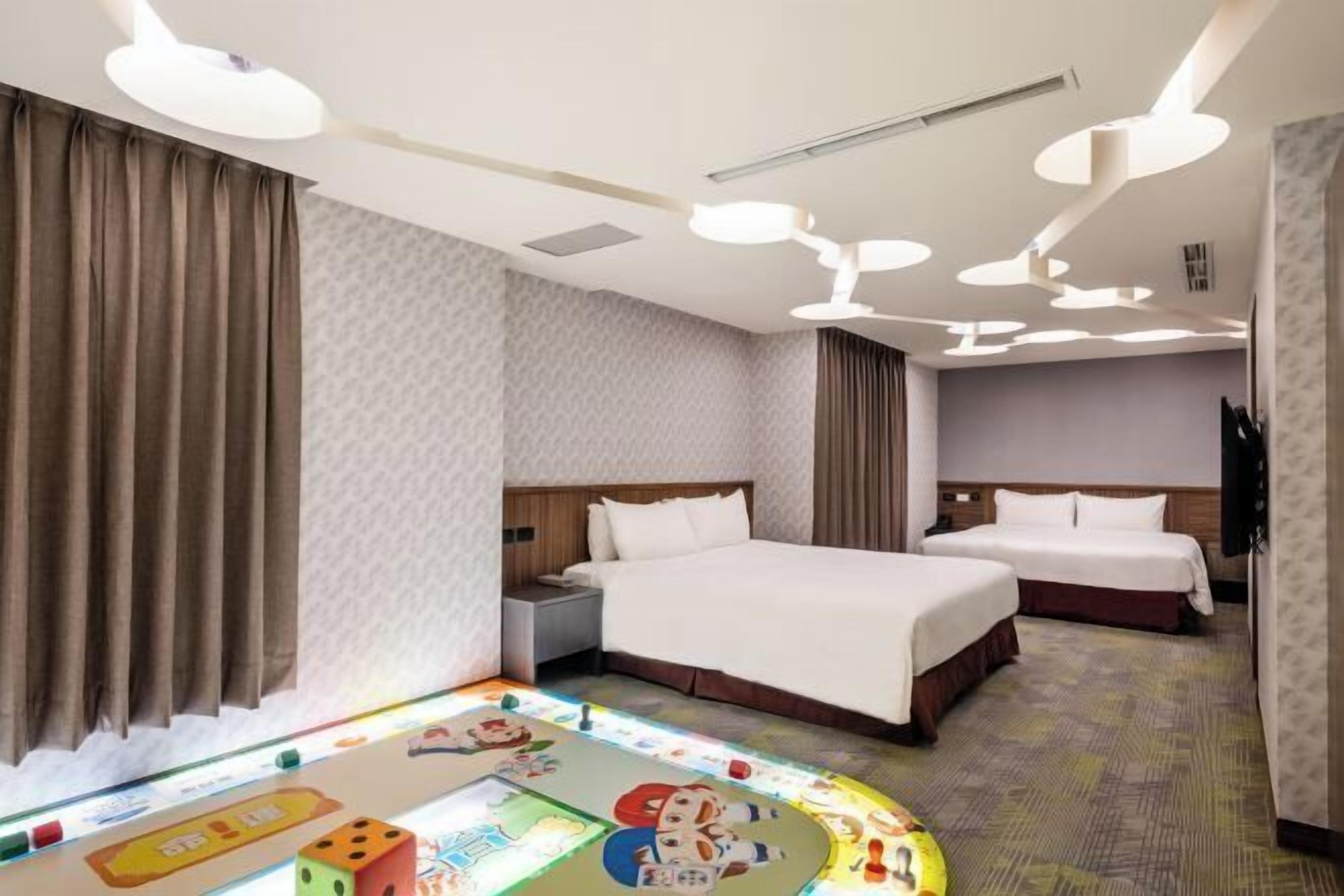 In-room safe, desk, soundproofing, free WiFi