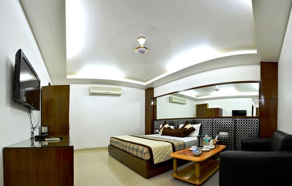 View from room - Hotel Sohi Residency (New Delhi)