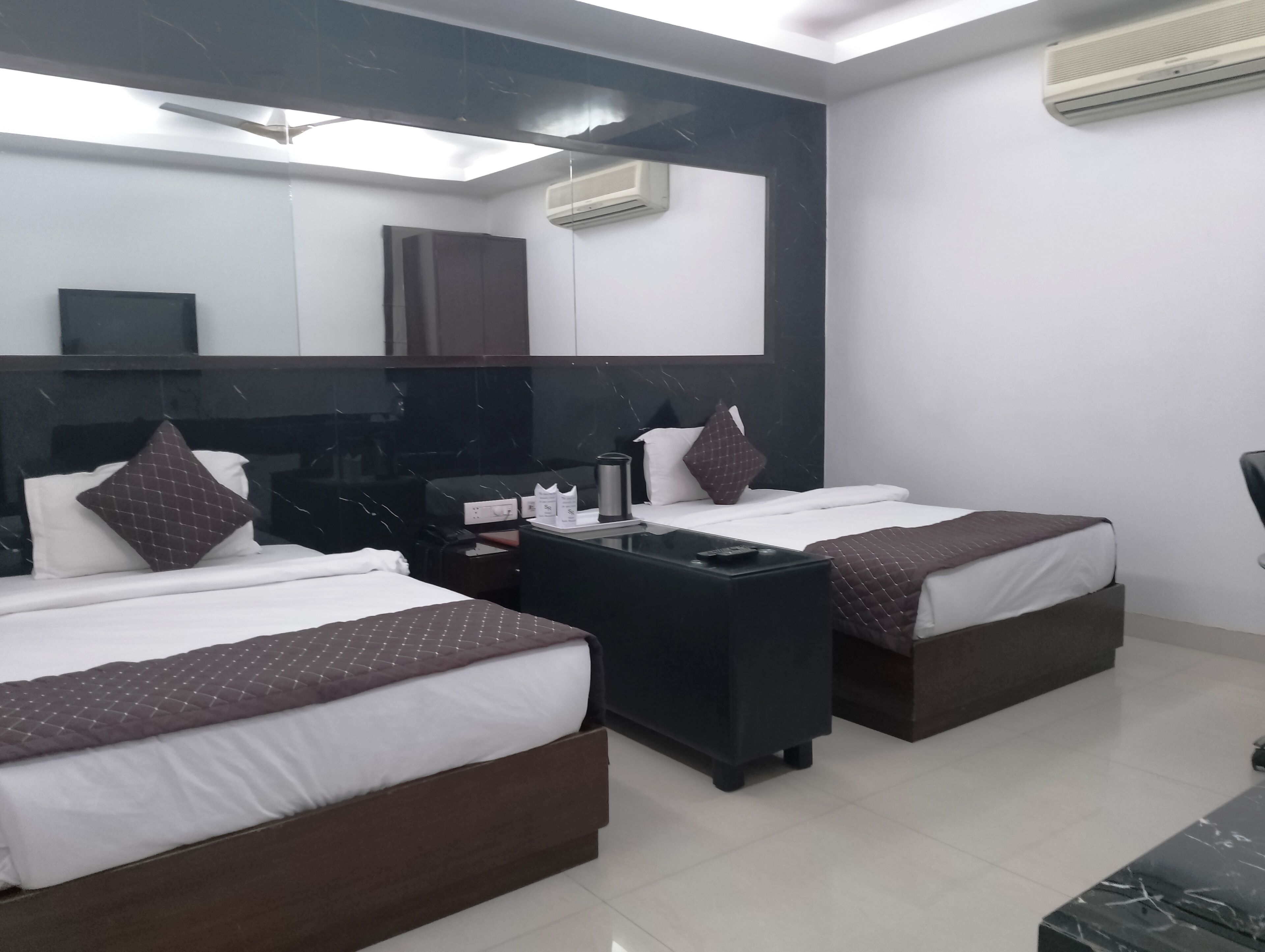 Executive Room | Premium bedding, Select Comfort beds, minibar, in-room safe