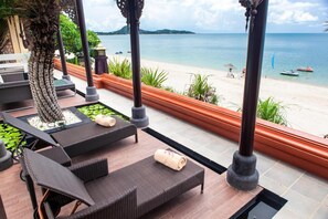 Biệt thự, nhiều giường, hồ bơi riêng, sát bãi biển | Quang cảnh từ phòng