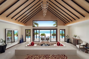 Two-Bedroom Beach Pool Pavilion | Bộ đồ giường cao cấp, chăn bông, nệm cao su hoạt tính (memory foam) 