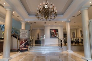 Lobby - Curium Palace Hotel (Limassol)