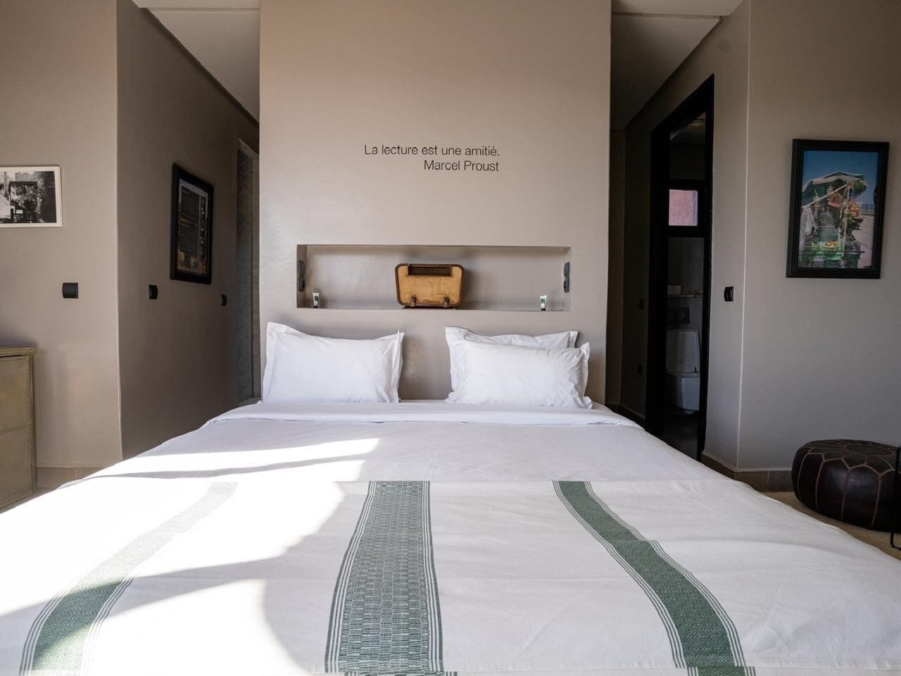 Literie de qualité supérieure, coffres-forts dans les chambres, bureau