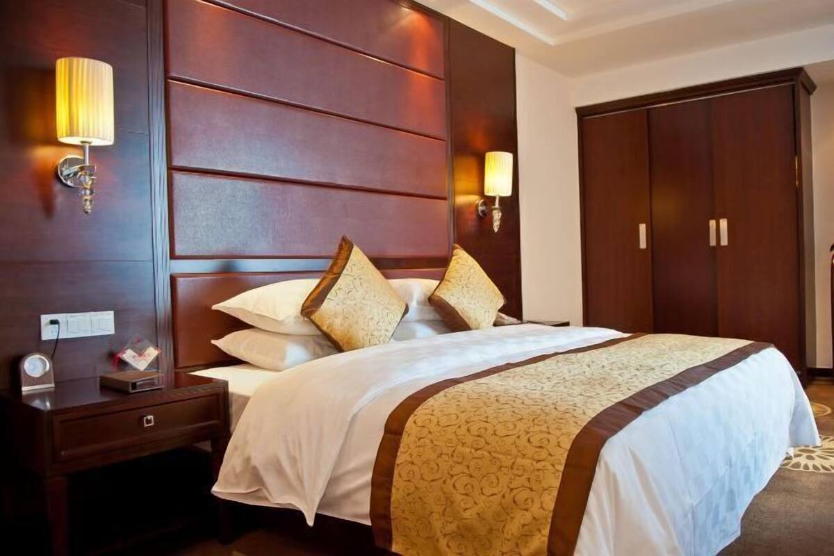 In-room safe, desk, iron/ironing board, free wired Internet