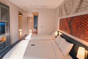 In-room safe, desk, laptop workspace, blackout curtains - Central Seven Hotel by Kwon Busan Seomyeon (Busan)
