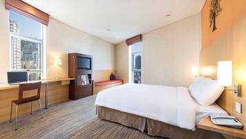 In-room safe, desk, laptop workspace, blackout drapes