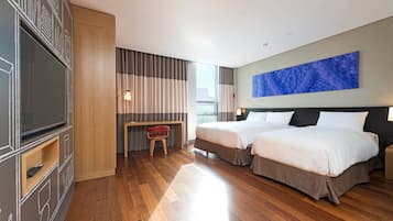 Family Double Room | In-room safe, desk, blackout drapes, free WiFi