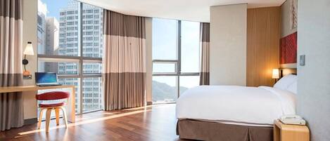 Deluxe Double | In-room safe, desk, blackout drapes, free WiFi