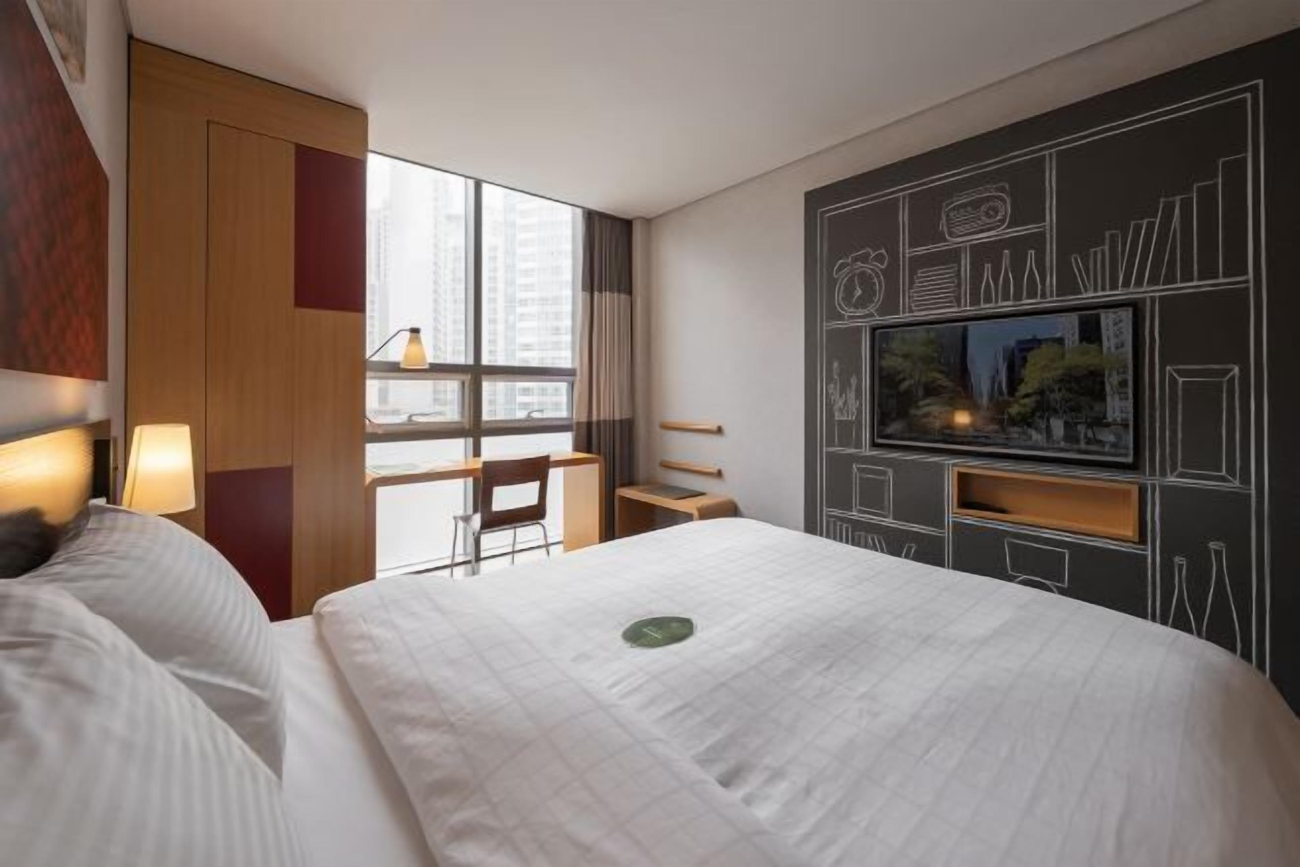 In-room safe, desk, laptop workspace, blackout drapes