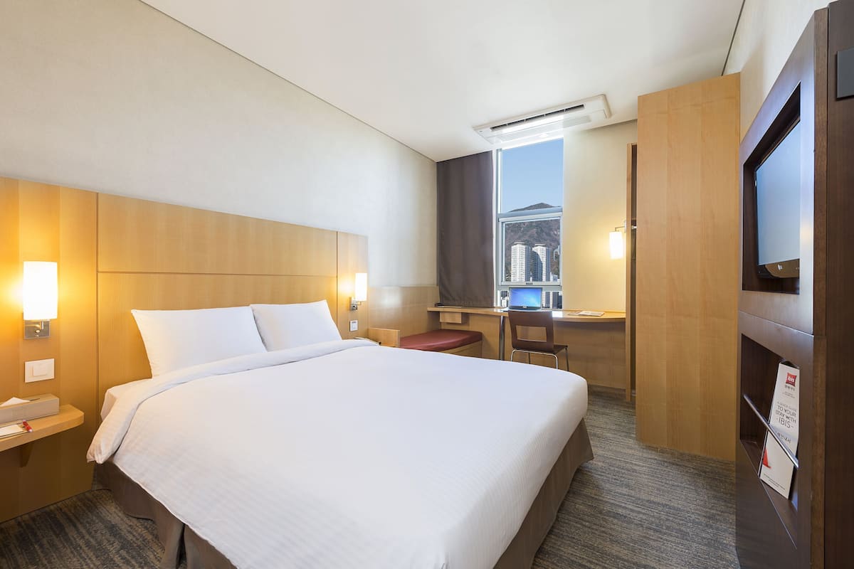In-room safe, desk, laptop workspace, blackout drapes