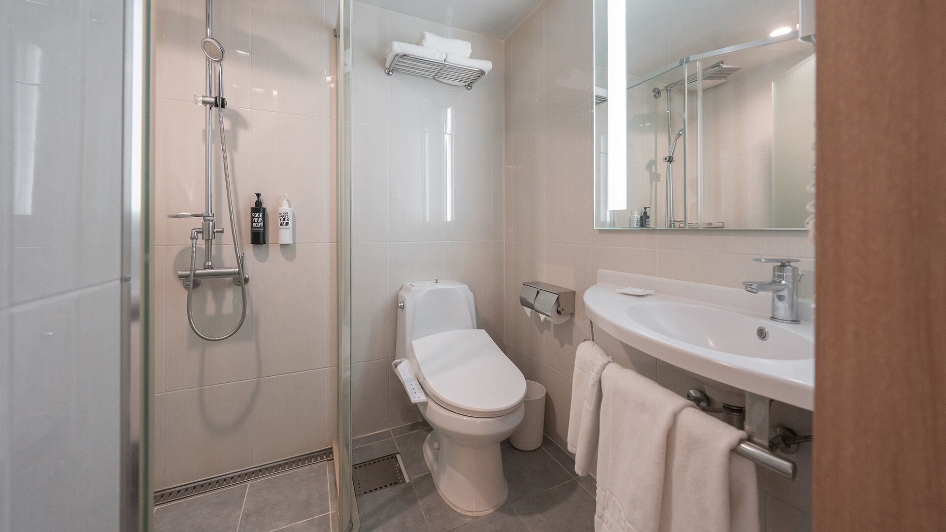 Photo - ibis Ambassador Busan City Centre