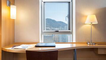 Standard Twin Room | In-room safe, desk, blackout drapes, free WiFi