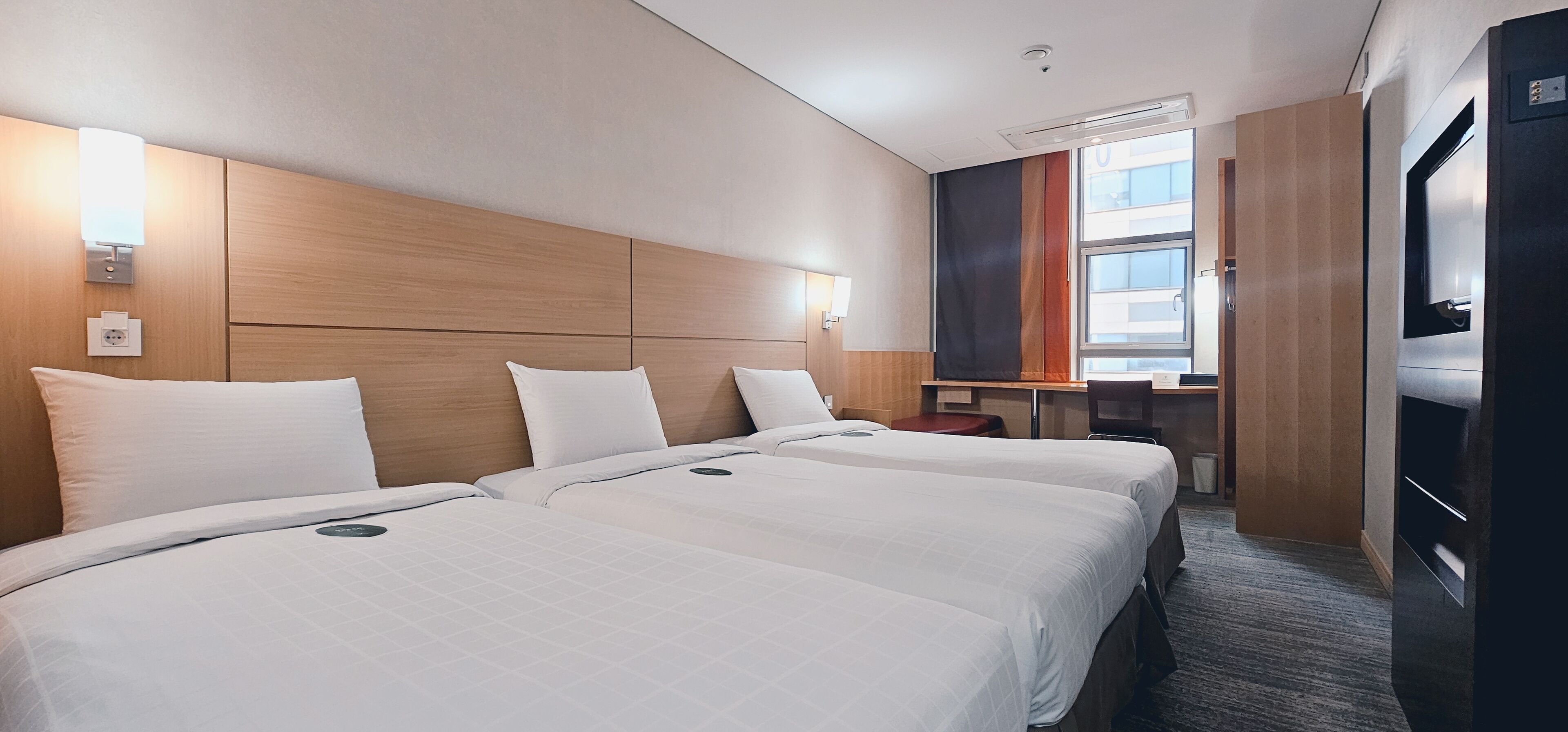 Photo - Ibis Ambassador Busan City Centre