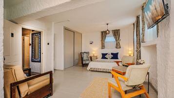 Family Room (3-4 people) Minus 1st Floor