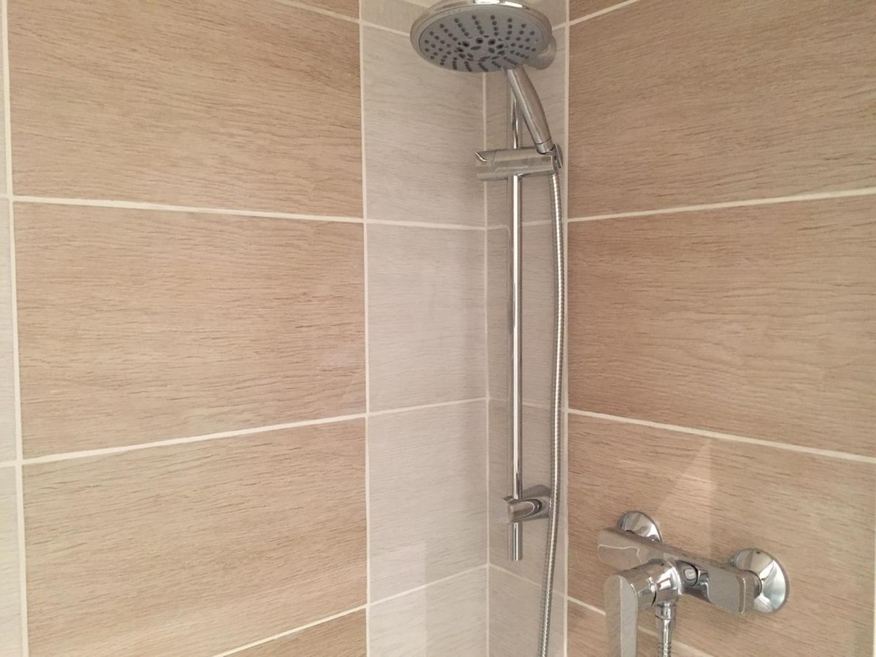 double room with shower | bathroom shower