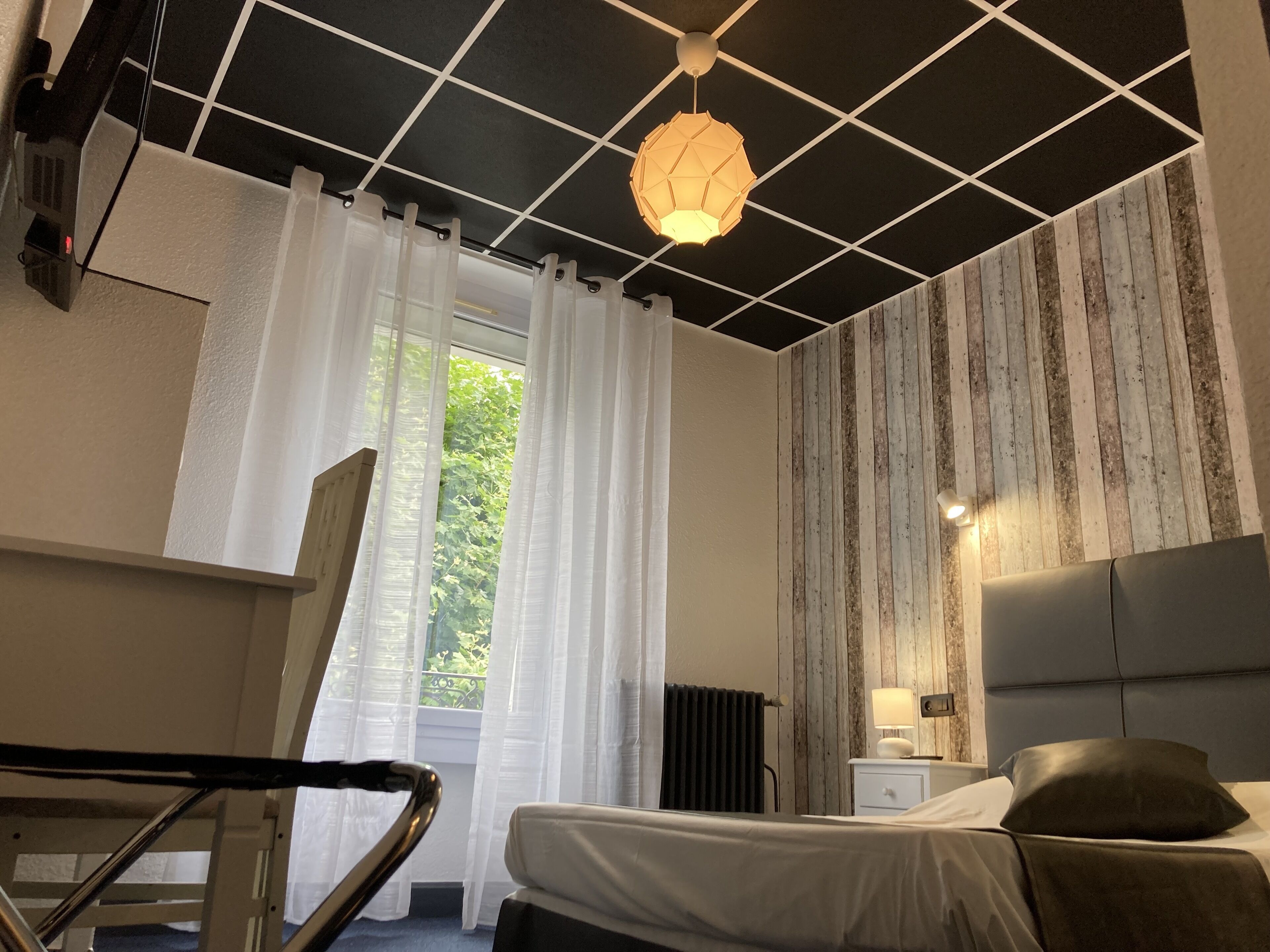 superior double room | 1 bedroom, desk, soundproofing, free wifi