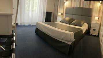 Superior Double Room | Desk, soundproofing, free WiFi, bed sheets