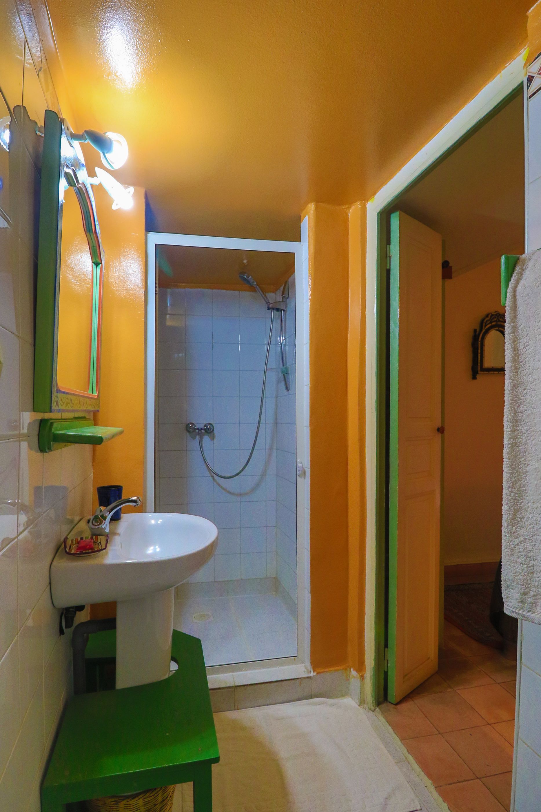 family suite, 2 bathrooms | bathroom | shower, free toiletries, hair dryer, towels