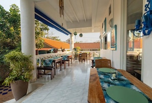 Breakfast, lunch, dinner served; pool views