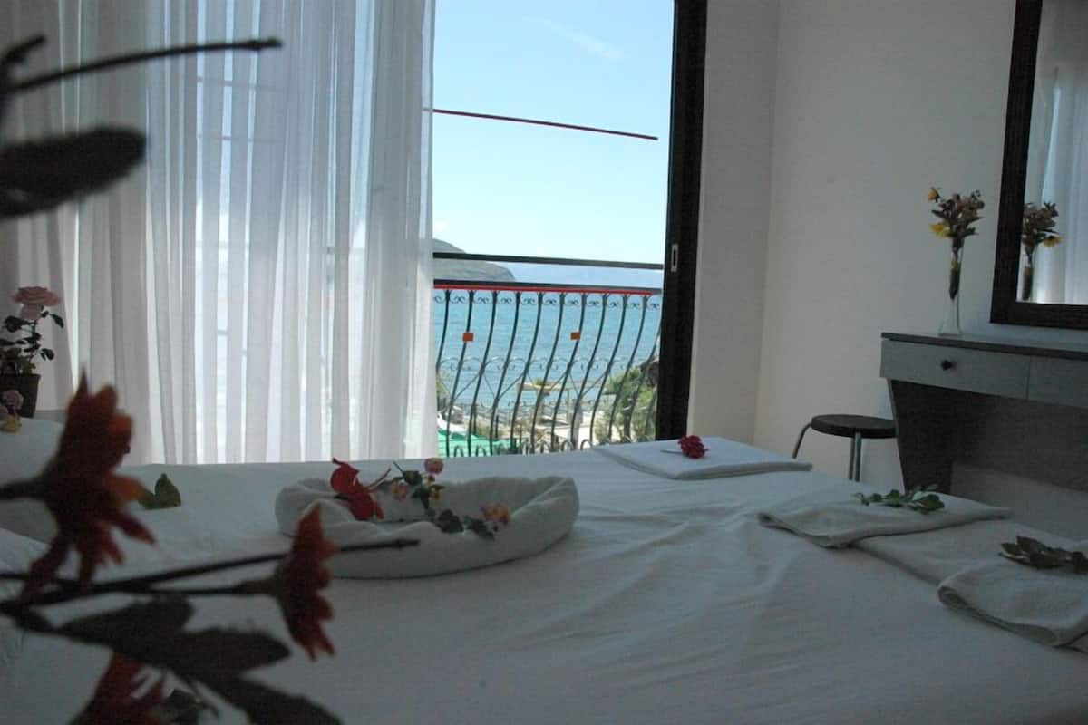 Double Room, City View | WiFi (free)