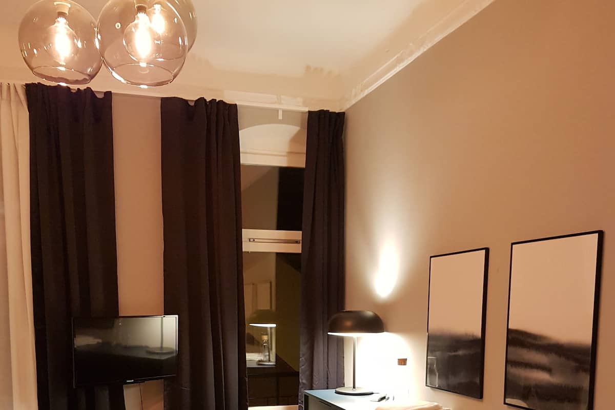 Enkeltværelse (Extra bed) | Skrivebord, gratis Wi-Fi, sengetøj