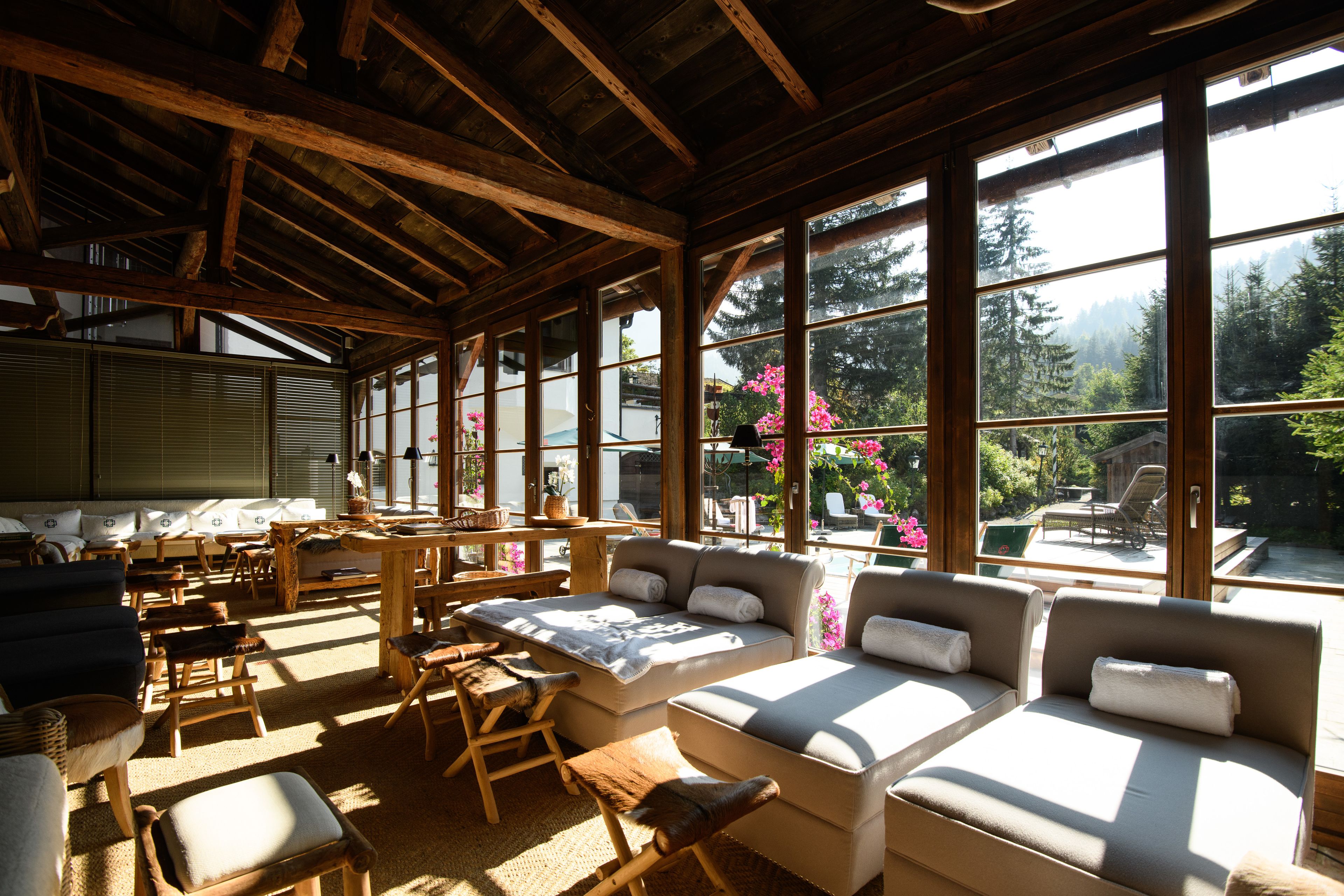 Sauna, hot tub, steam room, body treatments, aromatherapy