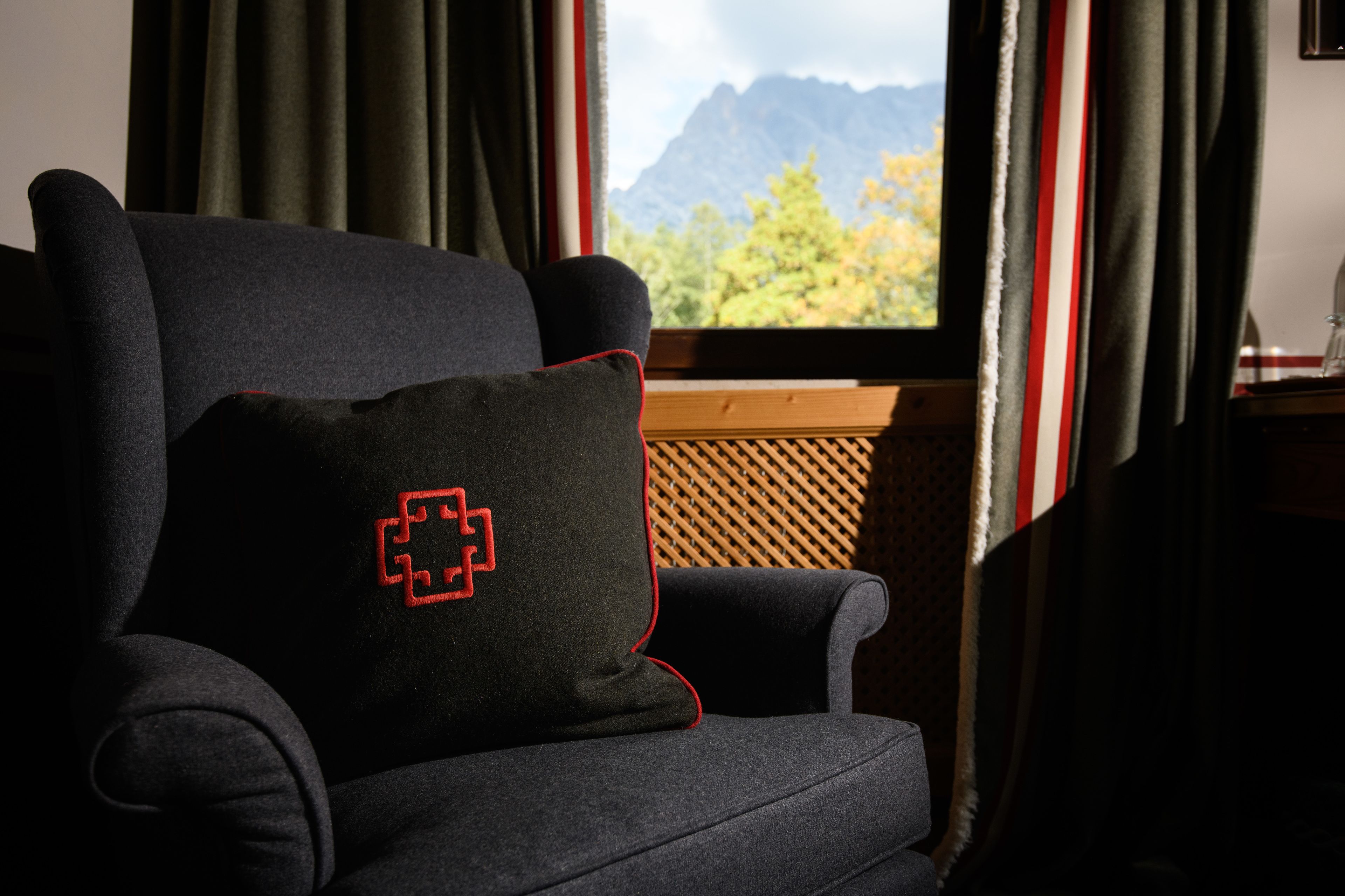 1 bedroom, premium bedding, minibar, in-room safe