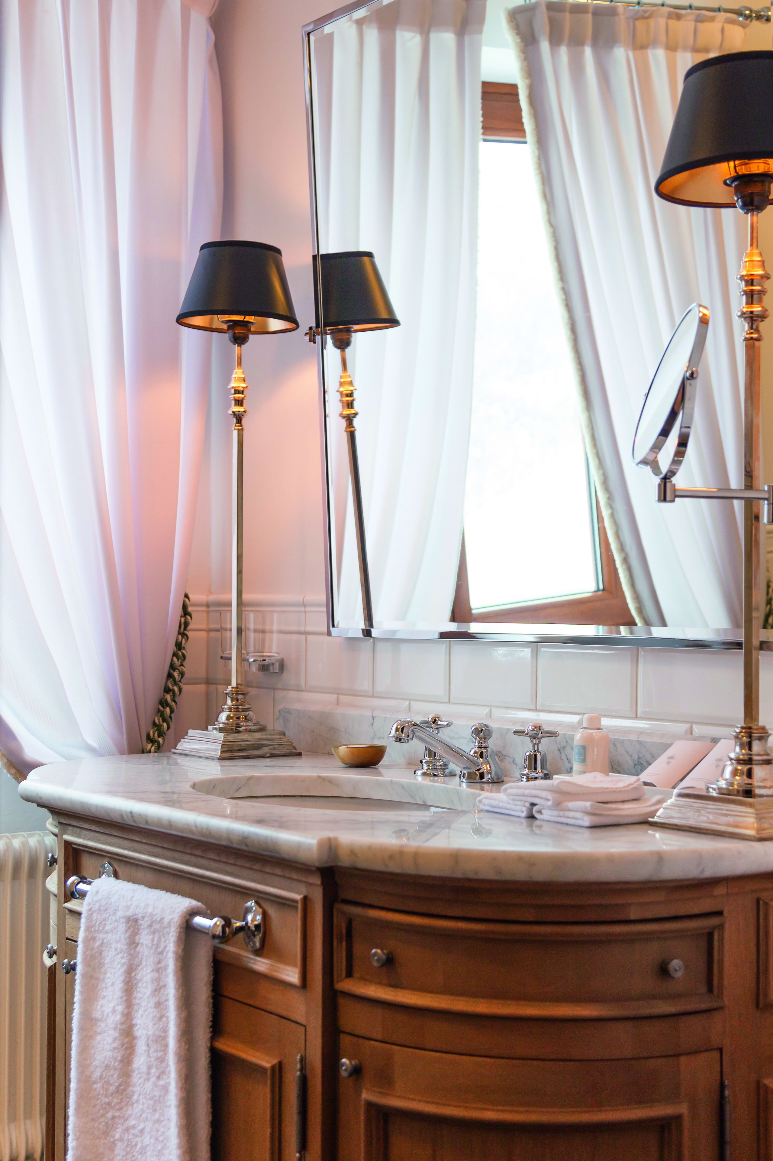chalet superior | bathroom sink