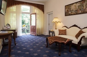 华丽套房 | 客厅 | 平板电视