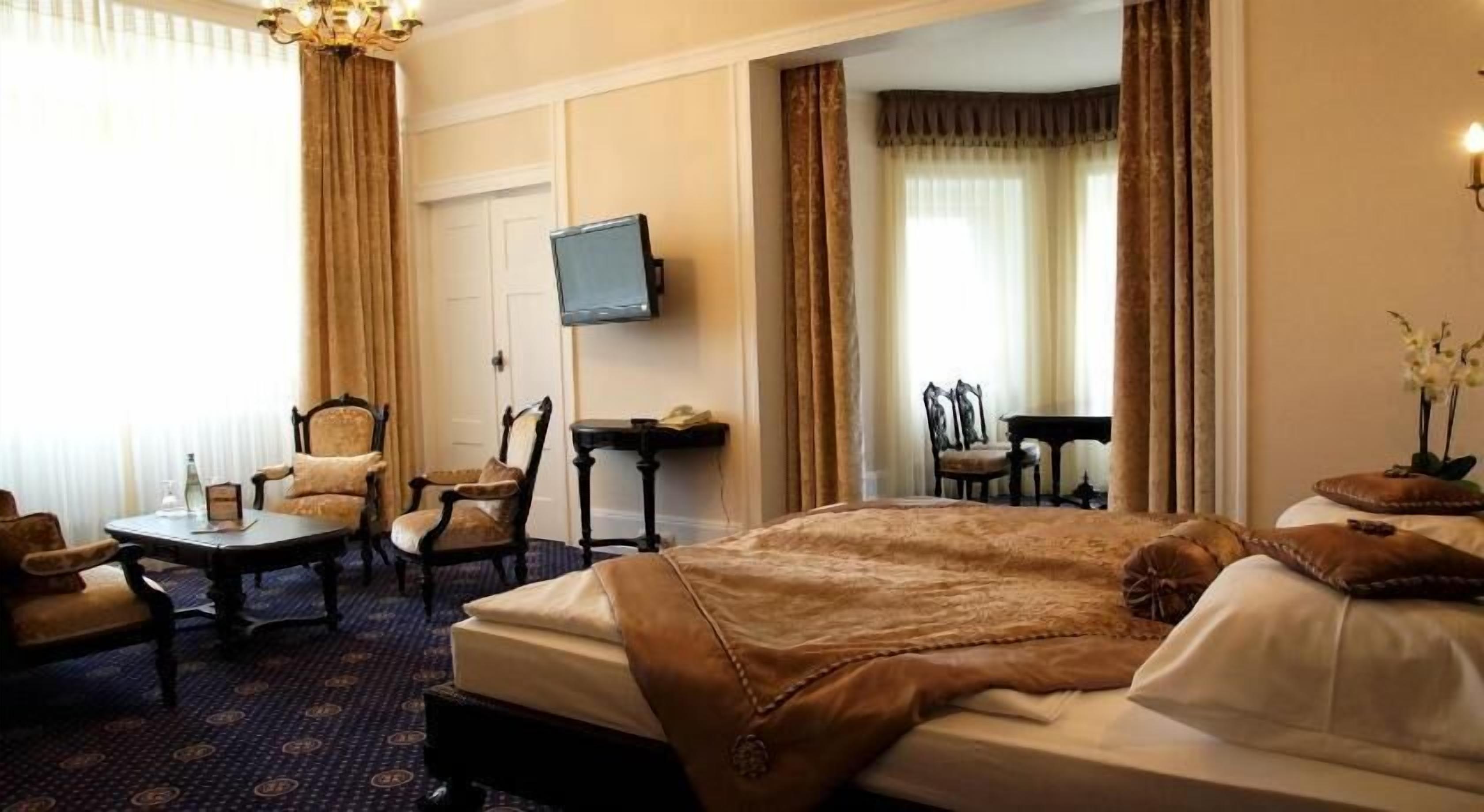 Premium bedding, free WiFi, bed sheets