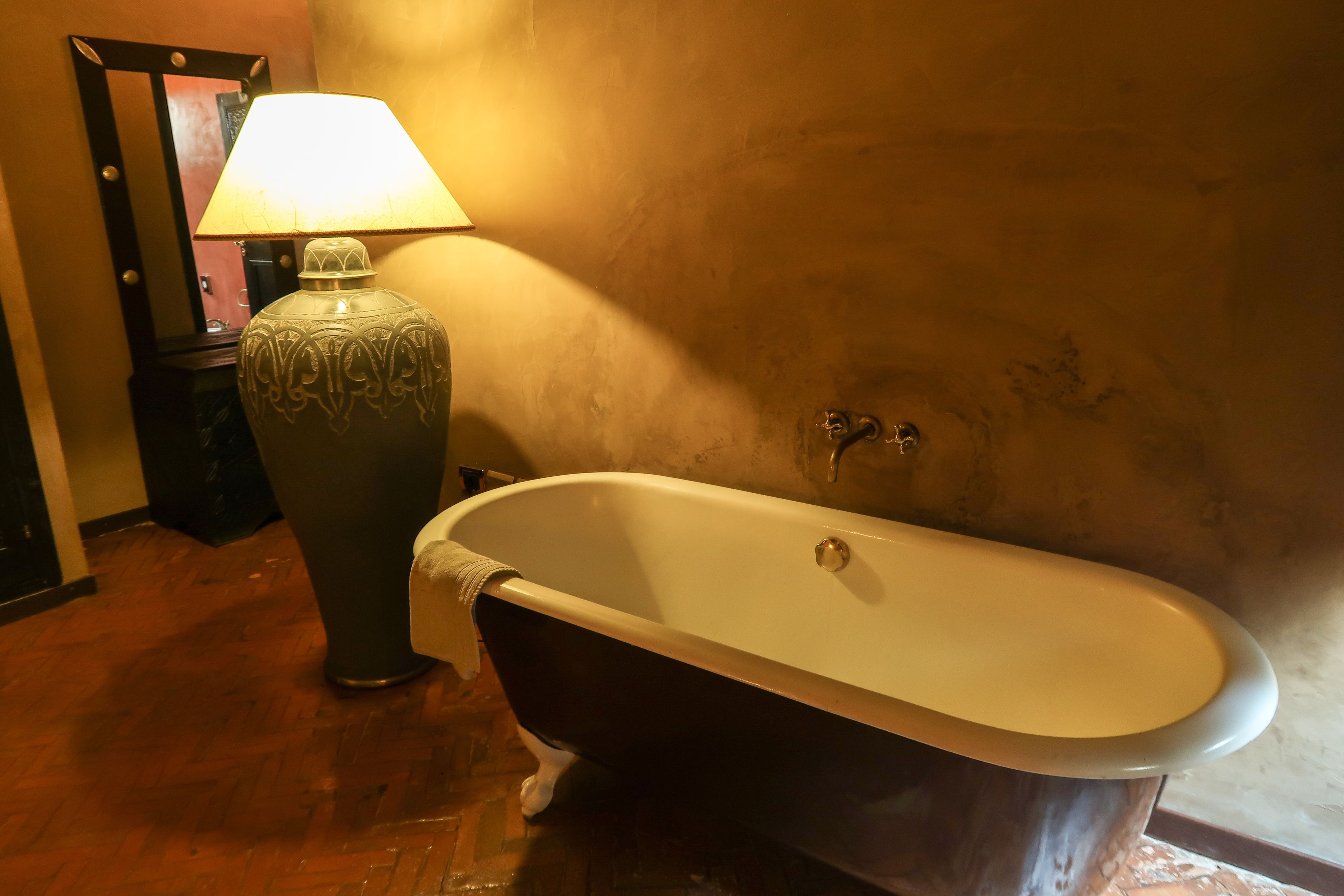 deluxe double room | minibar, in-room safe, individually furnished, blackout curtains